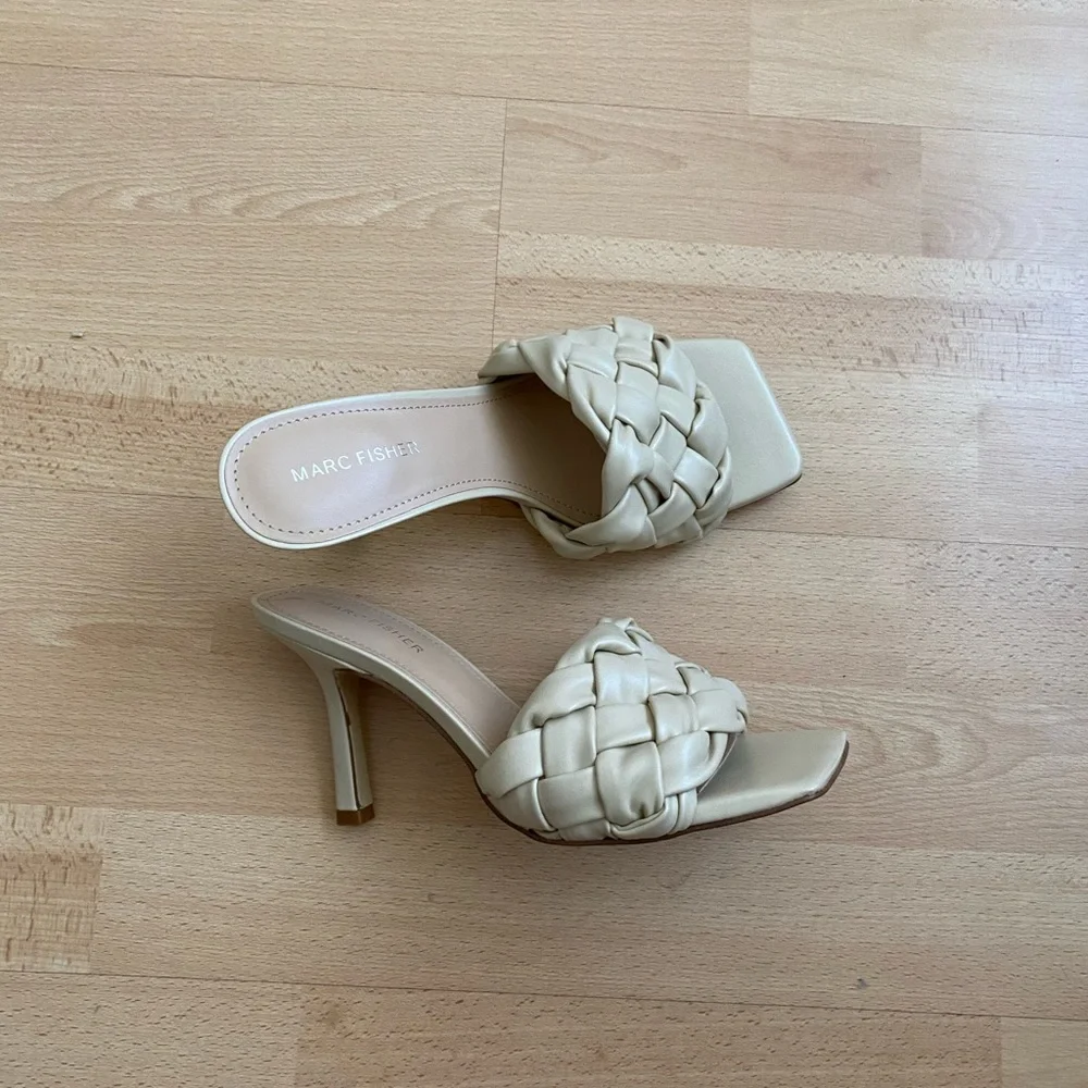 Marc Fisher Brizo Sandal - Picture 3 of 4